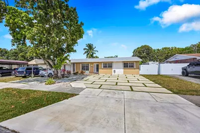 15725 SW 102nd Pl, Miami, FL 33157 - Photo 4
