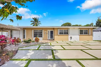 15725 SW 102nd Pl, Miami, FL 33157 - Photo 1