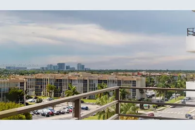600 Three Islands Blvd #607, Hallandale Beach, FL 33009 - Photo 4