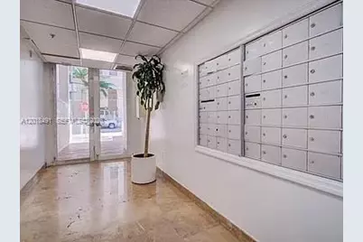 102 SW 6th Ave #405, Miami, FL 33130 - Photo 4
