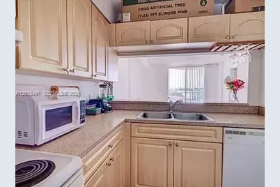 102 SW 6th Ave #405, Miami, FL 33130 - Photo 10
