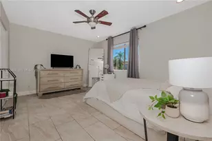 1220 W Bel Aire Dr W, Pembroke Pines, FL 33027 - Photo 32