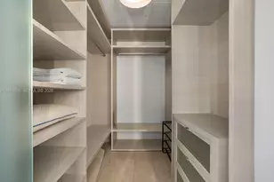 88 SW 7th St, Miami, FL 33130 - Photo 16