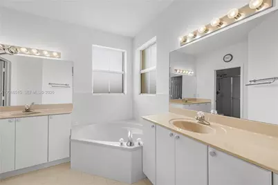 13724 SW 115th Ln, Miami, FL 33186 - Photo 32
