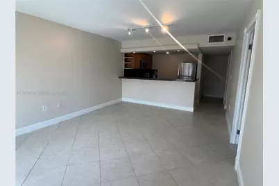 345 Ocean Dr #305, Miami Beach, FL 33139 - Photo 4