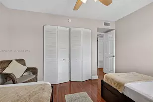 401 Golden Isles Dr, Hallandale Beach, FL 33009 - Photo 22