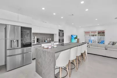 5374 SW 33rd Ave, Hollywood, FL 33312 - Photo 8