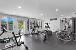 200 Diplomat Pkwy, Hallandale Beach, FL 33009 - Photo 32