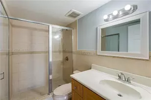 5775 W 20th Ave, Hialeah, FL 33012 - Photo 10