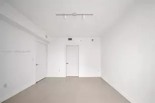 488 NE 18th St, Miami, FL 33132 - Photo 14