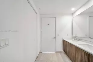 488 NE 18th St, Miami, FL 33132 - Photo 26