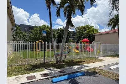 13884 SW 64th St, Miami, FL 33183 - Photo 14