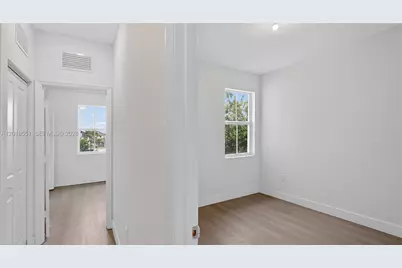12123 NW 23rd Ct, Miami, FL 33167 - Photo 28