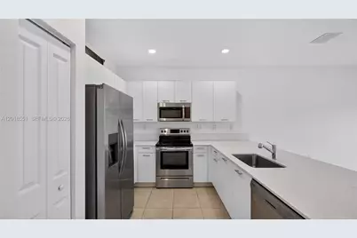 12123 NW 23rd Ct, Miami, FL 33167 - Photo 10