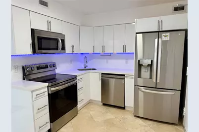 5151 Collins Ave #1626, Miami Beach, FL 33140 - Photo 2