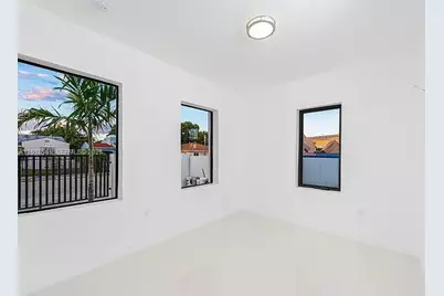 676 NW 47th St #5, Miami, FL 33127 - Photo 8