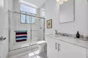 725 NE 22nd St, Miami, FL 33137 - Photo 26
