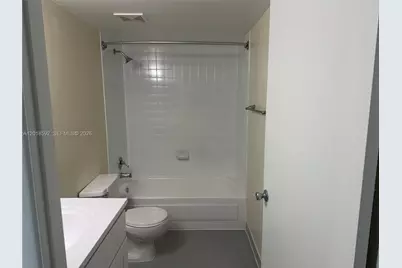 915 NW 1st Ave #H2212, Miami, FL 33136 - Photo 10