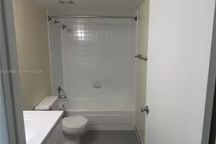 915 NW 1st Ave, Miami, FL 33136 - Photo 10