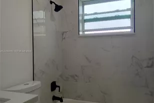 1070 NW 23rd Rd, Fort Lauderdale, FL 33311 - Photo 10