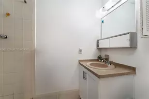 1900 W 54th St, Hialeah, FL 33012 - Photo 14