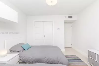 5555 Collins Ave #9U, Miami Beach, FL 33140 - Photo 34