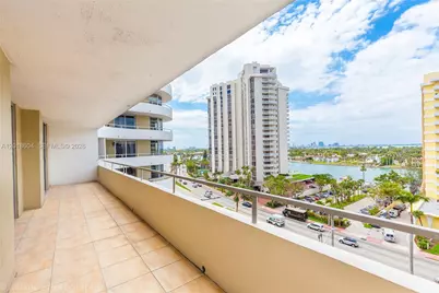 5555 Collins Ave #9U, Miami Beach, FL 33140 - Photo 24