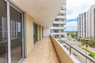 5555 Collins Ave, Miami Beach, FL 33140 - Photo 26