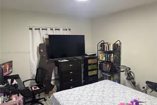 300 Berkley Rd, Hollywood, FL 33024 - Photo 20