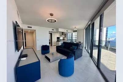 1000 Brickell Plz #4001, Miami, FL 33131 - Photo 10