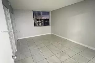 10717 Cleary Blvd, Plantation, FL 33324 - Photo 4