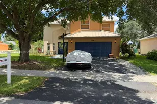 5740 SW 57th Way, Davie, FL 33314 - Photo 2