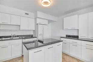 5151 Collins Ave, Miami Beach, FL 33140 - Photo 10