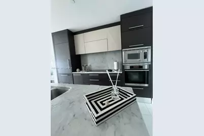 900 Biscayne Blvd #3207, Miami, FL 33132 - Photo 14