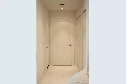 900 Biscayne Blvd #3207, Miami, FL 33132 - Photo 18