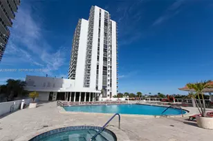 20505 E Country Club Dr, Aventura, FL 33180 - Photo 34