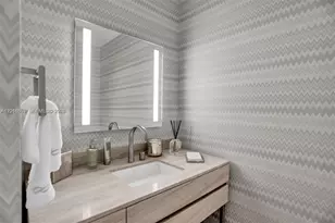 18975 Collins Ave, Sunny Isles Beach, FL 33160 - Photo 26