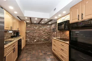1800 NE 114th St, Miami, FL 33181 - Photo 18
