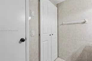 3850 Washington St, Hollywood, FL 33021 - Photo 32