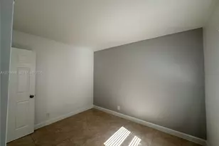 2705 NE 9th Ave, Wilton Manors, FL 33334 - Photo 20