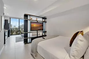 398 NE 5th St, Miami, FL 33132 - Photo 6