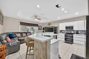 3985 NE 15th St, Homestead, FL 33033 - Photo 14