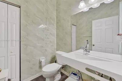 3985 NE 15th St, Homestead, FL 33033 - Photo 12