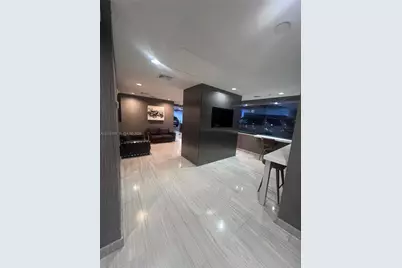 150 SE 2nd Ave #208, Miami, FL 33131 - Photo 4