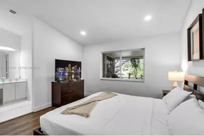 20869 NW 4th St, Pembroke Pines, FL 33029 - Photo 22