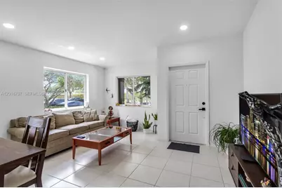 20869 NW 4th St, Pembroke Pines, FL 33029 - Photo 8