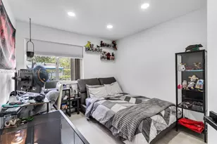 20869 NW 4 St, Pembroke Pines, FL 33029 - Photo 18