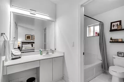 20869 NW 4th St, Pembroke Pines, FL 33029 - Photo 24