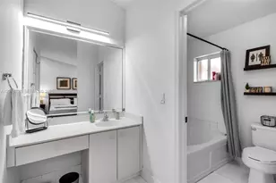 20869 NW 4 St, Pembroke Pines, FL 33029 - Photo 24