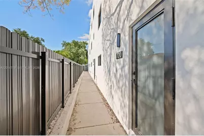 722 NW 55th Ter #722, Miami, FL 33127 - Photo 2